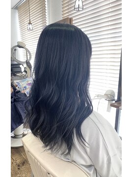 バズ ビー(BUZZ Bee) 【梅田】ブルーブラック