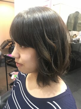 アイリーヘアーサロン(IRie) ナチュラル外ハネリバーススタイル