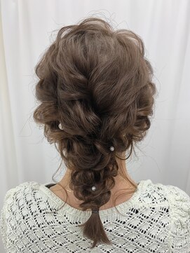 アリー(ALLIE´) ◯ローポニー【totalsalon GRACE】