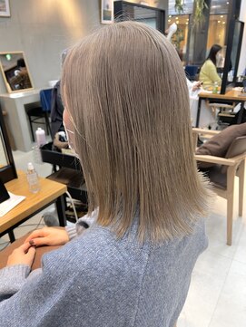 ミィ 浦和(mee) 【mee.】ヤジマ　ハイトーンミルクティーカラー　ブリーチ1回