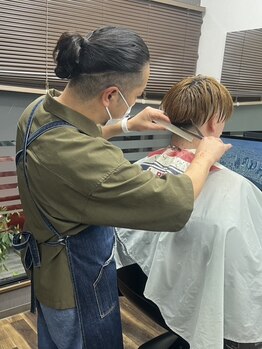 ヘアースタジオサーティーン(Hair Studio Thirteen)の写真/男性は男性スタッフ/女性は女性スタッフがご担当!仕事や家事で忙しいお客様へ「気持ちよかった」を届けます