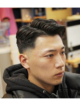 カットハウス ブローアウトフェードパートスタイル