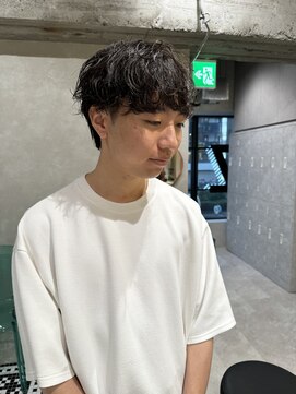 ゼスト リル 新宿(ZEST lill) 塩澤太一 シャドウパーマ マッシュパーマ くせ毛風 韓国風 新宿