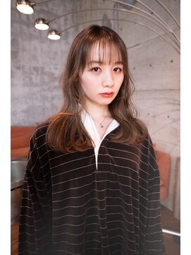 シカ(sica) ロング透明感ベージュカラー