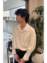 メリア(melia) スパイラル/フェザー/縦落ち/ダウンスタイル/メンズパーマ