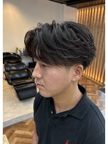 シーイー(C.E)&nbsp;刈り上げセンターパート×フェザーパーマ