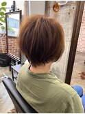 ハンサムショートレイヤーカットミルクティーベージュハイトーン