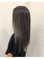 デザイン フォー ヘアー グランツ プロデュース バイ ヒス(Design for hair GRAnt'z)&nbsp;シルバーベージュグラデーション