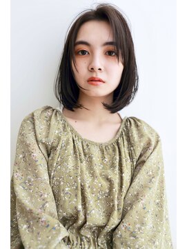 アンユージュアル(unusual) 大人かわいいバングなし抜け感ボブ◎暗髪アッシュカラー