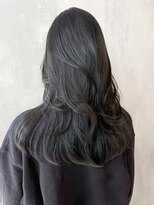 アイティー バイ アルバム 浦和店(IT by ALBUM)&nbsp;グレーアッシュレイヤーカット_アースカラーくびれヘア_ba378262