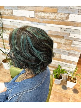 ハウオリ ヘアーワークス(Hauoli hair works) ホリゾンタルハイライト×インディゴカーキ×ターコイズ