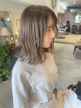 ヘアーデザイン シュシュ(hair design Chou Chou by Yone) シルバーベージュ&シースルーボブ♪