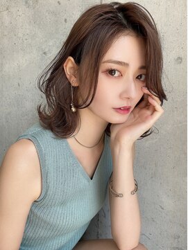 ロンド アンブル 四条烏丸(Lond ambre) くびれミディーとフェイスレイヤーで今っぽ抜け感ヘアーに