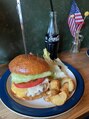 サマン(SAMAN) 1番お腹が空いている時に食べたいのはハンバーガーです!