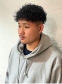 ツーブロック黒髪 ソフトツイスト 刈り上げショート