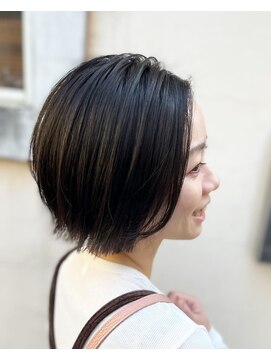 サーティーン(THIRTEEN) パツンとシルエットが大人かわいい・ボブスタイル(^^)30代