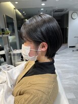 ステラバイケンジ(STELLA by KENJE)&nbsp;デザインカラーレイヤーカットウェットヘアオリーブベージュ