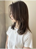 1カールのミディアムレイヤーとブラウンベージュ【藺草】