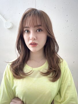 ビーチ(BEACH) ミディアムレイヤーくびれヘア透け感ブラウンベージュ