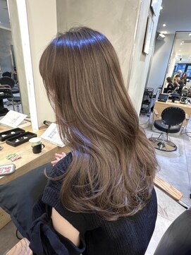 ジーナ 渋谷駅前(Zina) 【レイヤーカット×グレージュカラー】