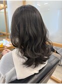 オリーブグレージュ/ダークトーン