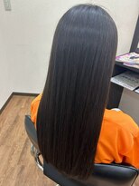 ヒビ(hibi)&nbsp;髪質改善で叶えるツヤ髪ロング