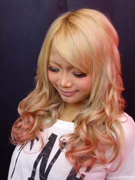 リミックス(REMIX by Love hair KING OF PRINCESS HAIR&EXTENTION) とってもあかるいけどさりげなくピンクのグラデーション