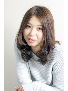 ディセンタージュ ヘアーメイク(DECENTAGE hair make) 上品センターパート【アッシュベージュブラウン】