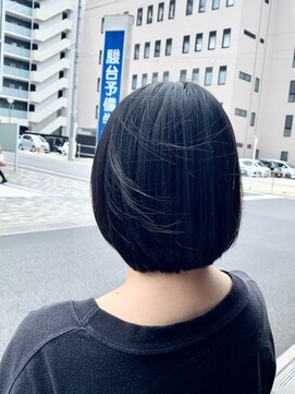 オーガニック アトリエ 大宮(organic+atelier) 20代30代40代小顔ハンサムショートアッシュブルーブラック