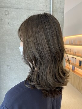ジーナ 流山おおたかの森(Zina) オリーブベージュ【Zina　大越香苗】