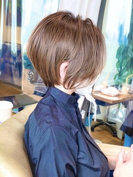 バンプ ギンザ(BUMP GINZA) 30代、40代/丸みくびれショートボブ×白髪染めハイライト/大宮