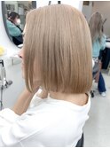 ショートボブダブルカラーハイトーン切りっぱなしブリーチカラー