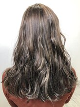 ポルト ヘアーアンドメイク(Porte Hair&Make)