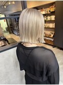 ハイトーン、ボブ、ミルクティーベージュ、ブリーチ、ハイライト