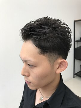 エボルブヘアー(EVOLVE Hair) アップバングショート
