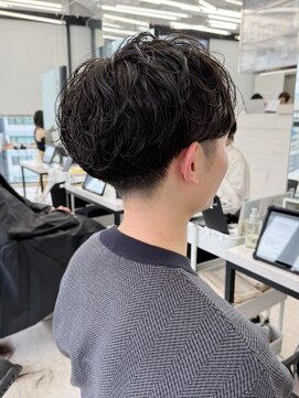 ビューナゴヤ 名駅(VIEW NAGOYA) メンズ/サーフカール/刈り上げセンターパート/波巻きツイスパ