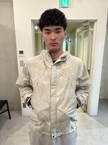 アンフェインド02(UNFEIGNED 02)&nbsp;MEN'S/スペインカール/フェードカット/名古屋伏見