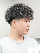 スラッシュ(SLASH)&nbsp;ホワイトメッシュ/ツイストパーマ/フェード/メンズパーマ/姫路