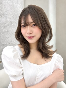 グローアイヴィ 大宮(GLROW IVY) ▼ミディアムレイヤーブラウングレージュ垢抜けヘア