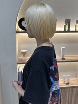 ジーナ 吉塚(Zina)&nbsp;ホワイトブロンド【福田れん】吉塚美容室 髪質改善 ブリーチ