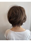 くせ毛を活かすふんわりショート