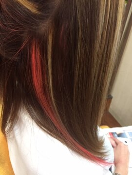 ディーセブン ヘアーリゾート(D seven Hair Resort) インナーカラー