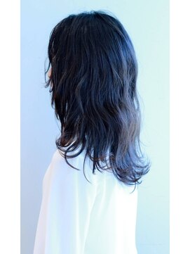 サイズカラーフリップ コレットマーレ店(XXXY'S COLO FLIP) セミディー×外国人風×ブルージュカラー   桜木町