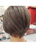 マニクレアーレ 北千住店(mani CREARE) ハイトーンショート