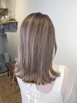 アンサム リリー(UNSOME Lille) ミルクティベージュ