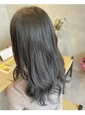 透明感透け感アッシュグレー ゆるふわウェーブロング