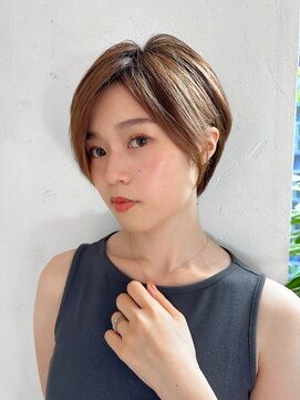 ジョエミバイアンアミ(joemi by Un ami) 【joemi】斜めバンググレージュカラーシルキーベージュ(小倉太郎