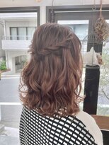 リッカ(RICCA)&nbsp;【ヘアアレンジ】ルーズハーフアップ