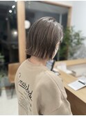 ハイトーングレージュ