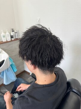 エイト(AITE) ダークアッシュ/アッシュブラック/カルマパーマ/ベリーショート